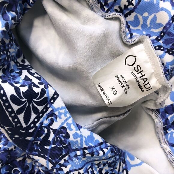 Blue & White Paisley Gym Capri Leggings UK SZ XS - Picture 3 of 8